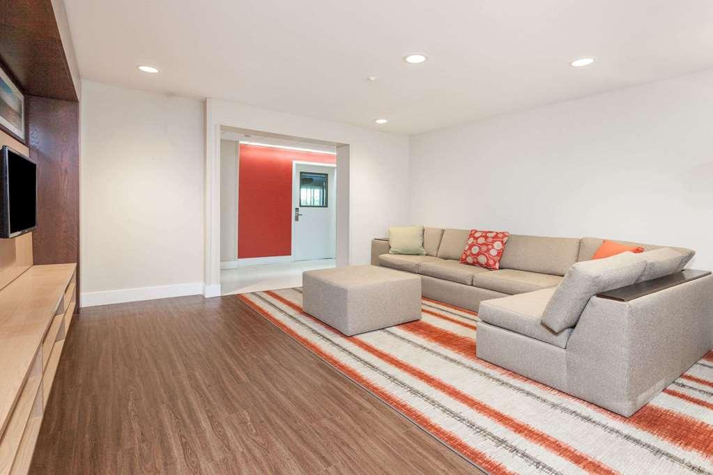 MainStay Suites Detroit Auburn Hills Intérieur photo