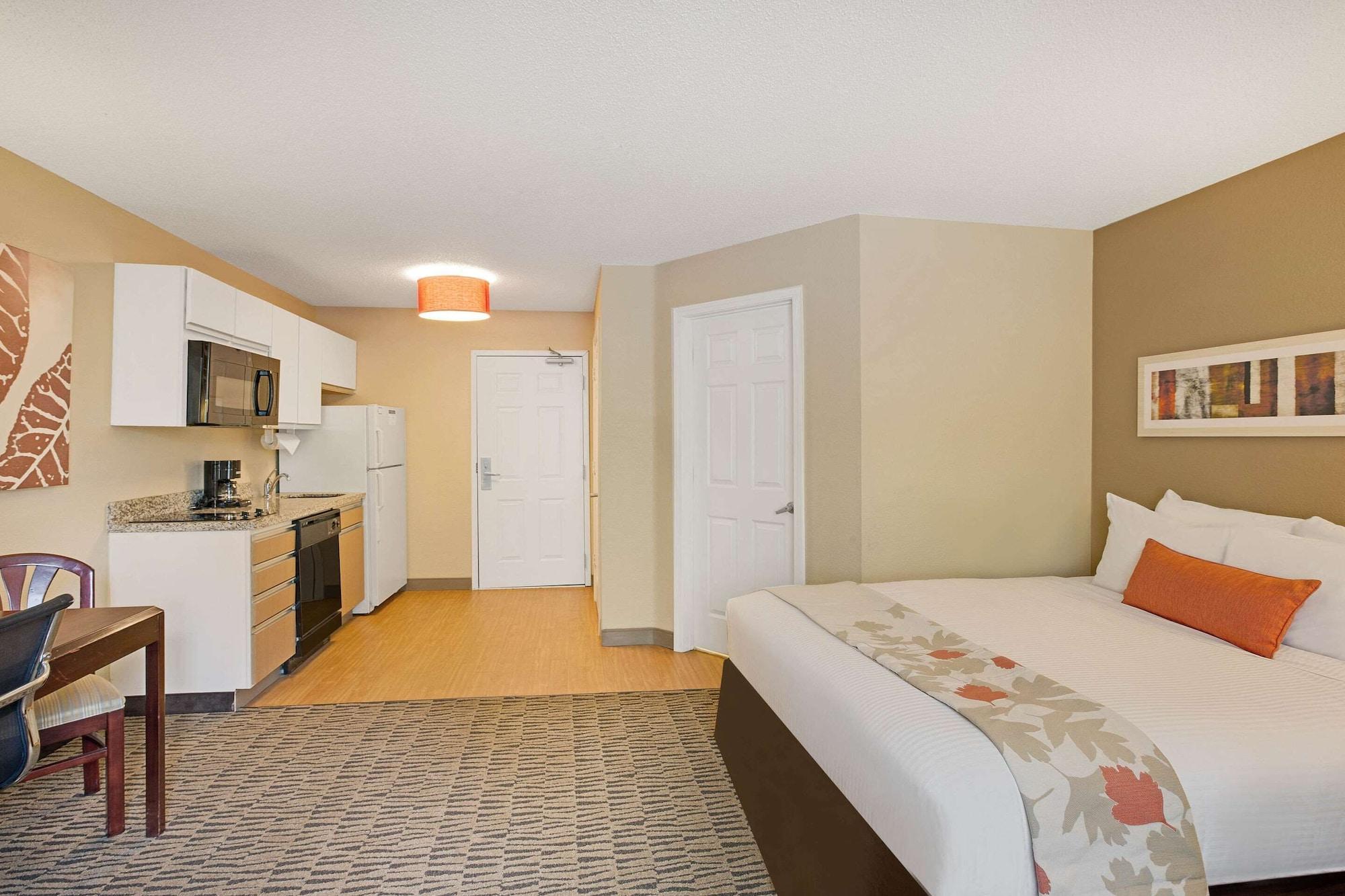 MainStay Suites Detroit Auburn Hills Extérieur photo