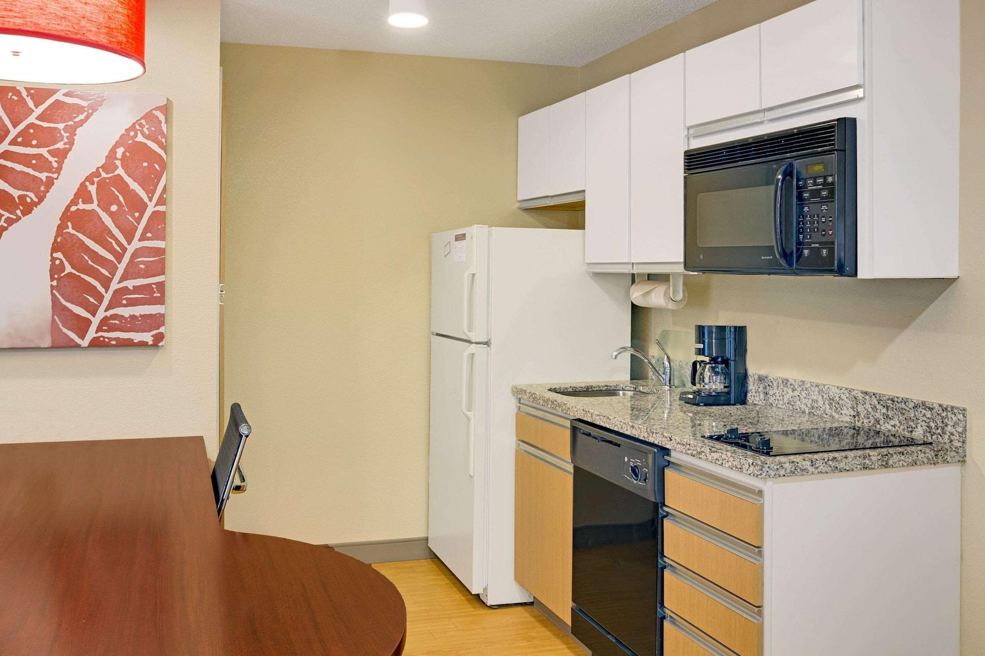 MainStay Suites Detroit Auburn Hills Extérieur photo