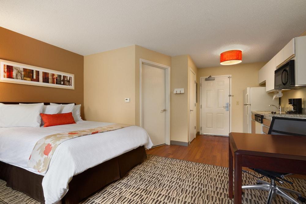 MainStay Suites Detroit Auburn Hills Extérieur photo