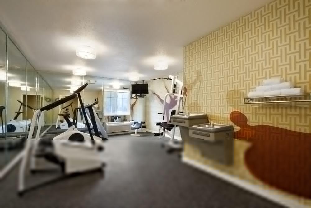 MainStay Suites Detroit Auburn Hills Extérieur photo
